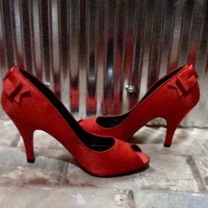 Hollywould Red Satin peep toe heel size 6